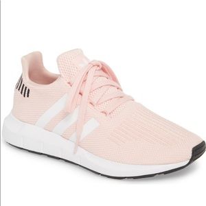 Adidas swift run sneaker